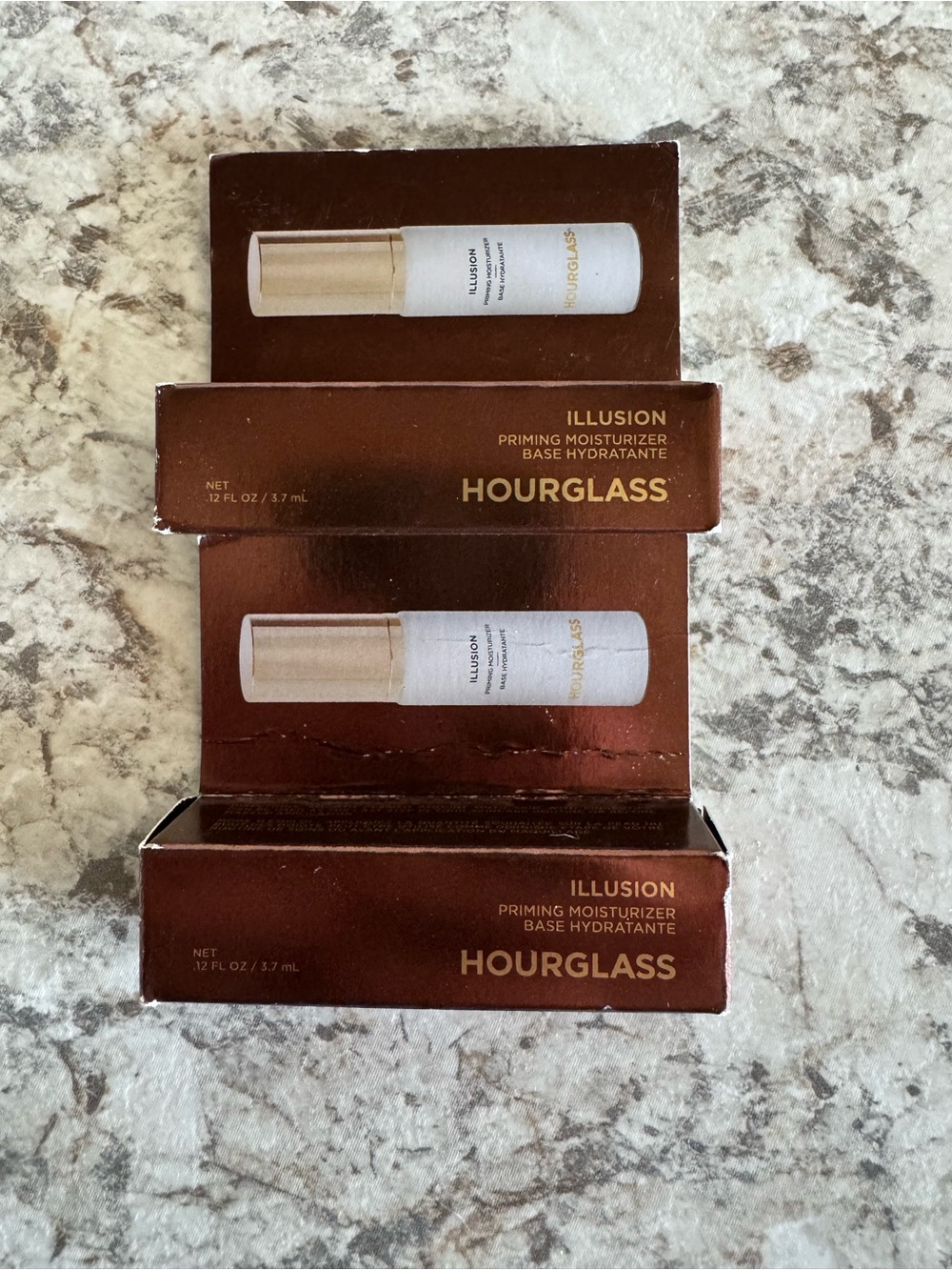 Hourglass Illusion Priming Moisturizer - White & Gold Accents
